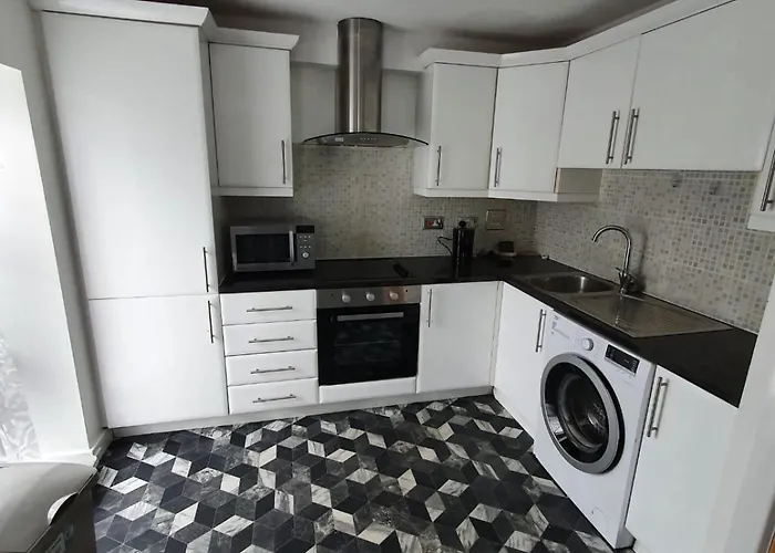 Quiet 2 Bedroom Flat In Darlington With Free Parking, Wi-Fi And More