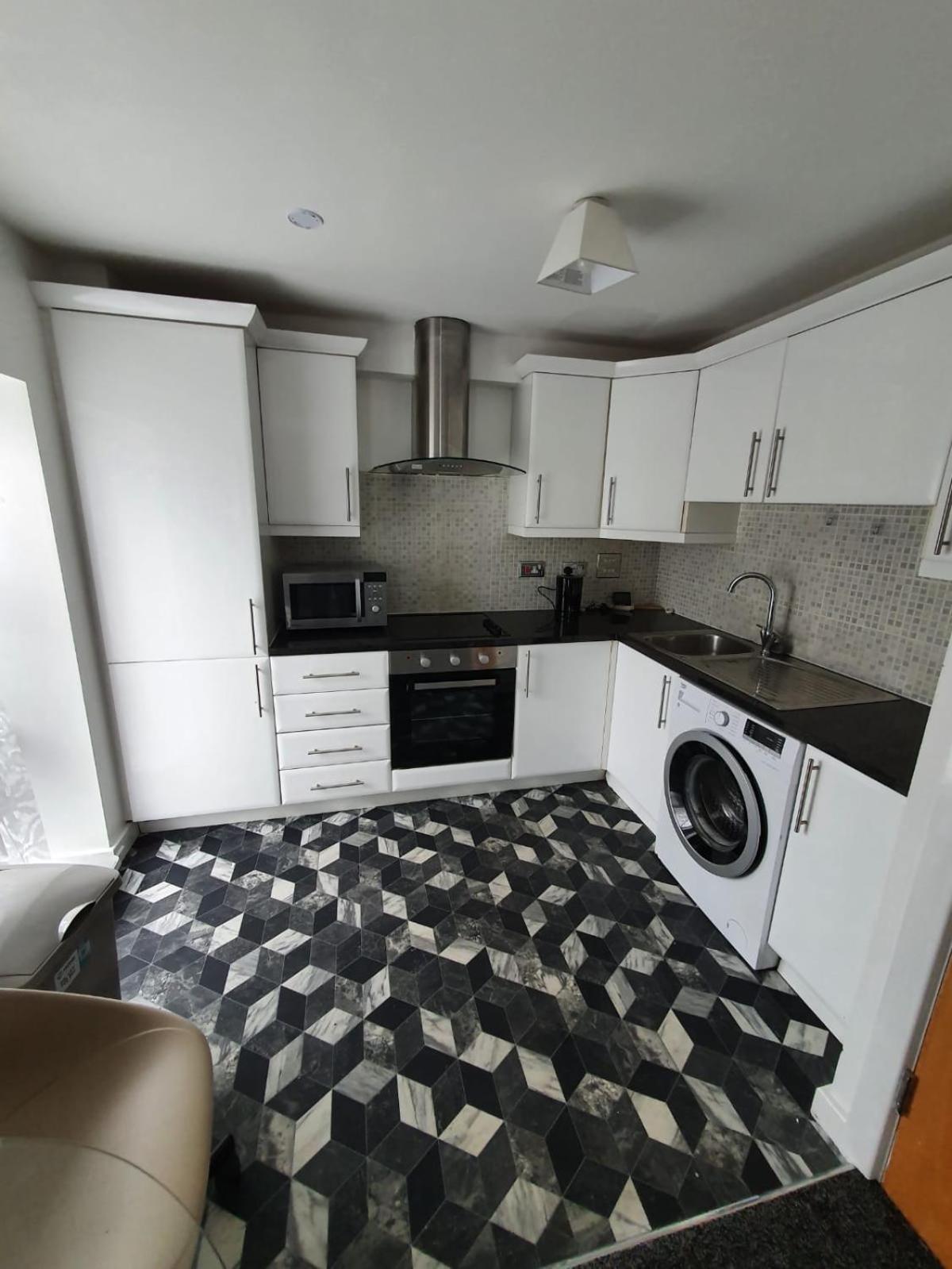 Quiet 2 Bedroom Flat In Darlington With Free Parking, Wi-fi And