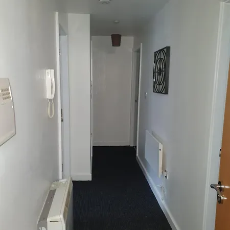 Quiet 2 Bedroom Flat In Darlington With Free Parking, Wi-Fi And More Exterior photo
