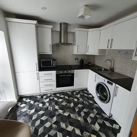 Quiet 2 Bedroom Flat In Darlington With Free Parking, Wi-Fi And More Exterior photo