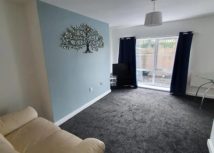 Quiet 2 Bedroom Flat In Darlington With Free Parking, Wi-Fi And More