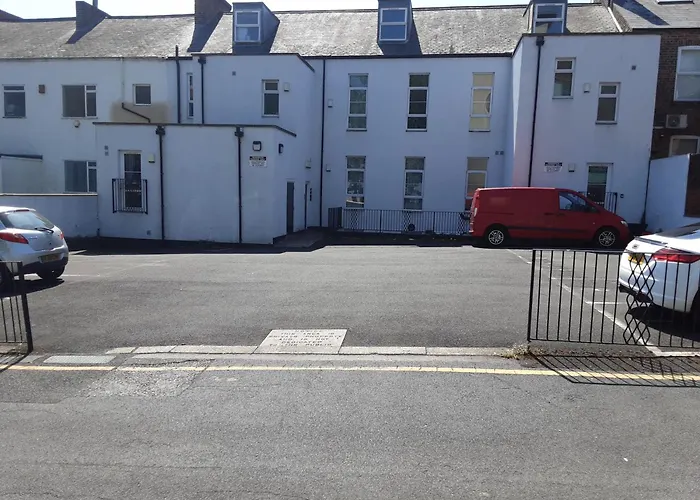 Quiet 2 Bedroom Flat In Darlington With Free Parking, Wi-Fi And More