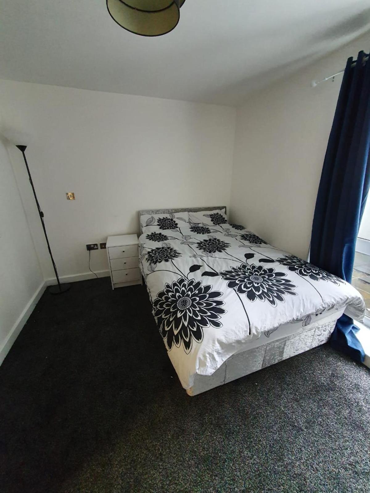Quiet 2 Bedroom Flat In Darlington With Free Parking, Wi-fi And Apartment